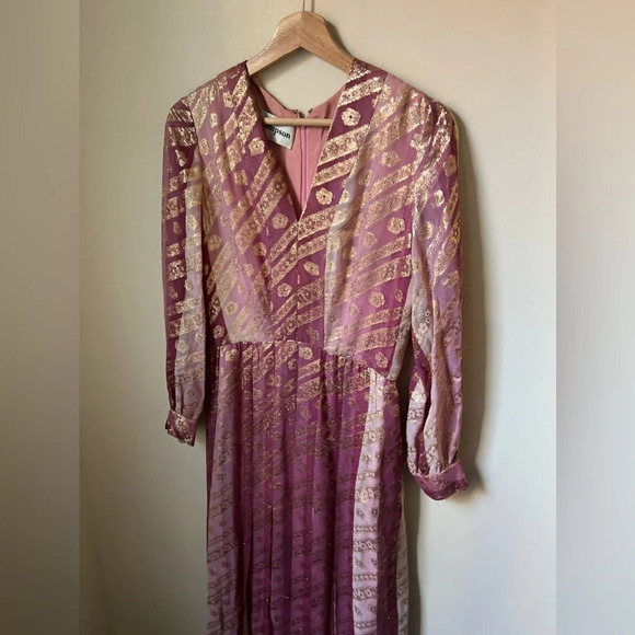 Vintage 1960s 1970s Adele Simpson Pink Metallic Chiffon Dress - Picture 8 of 16